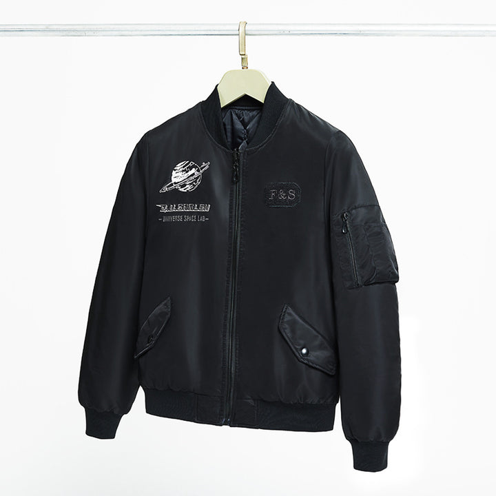 Herren  bestickte Raum-Patch-Flight-Bomberjacke mit wattierter Fütterung und Utility-Tasche am Ärmel Echo Archiv