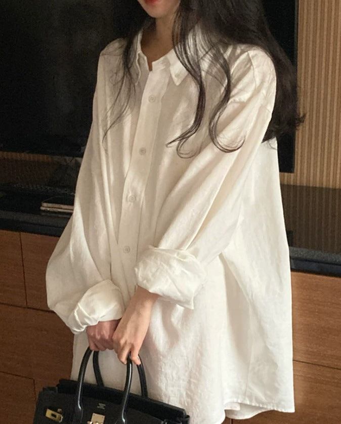Damen Lässiges Oversize-Shirtkleid mit verlängertem Rückensaum, kastiger Silhouette und weiten Manschetten – Lunéa