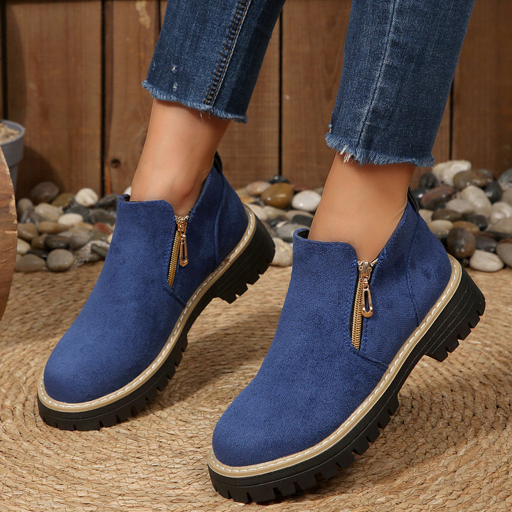 Damen Kurzschaft-Stiefelette aus Veloursoptik mit robust profilierter Sohle und seitlichem Reißverschluss – Varelle