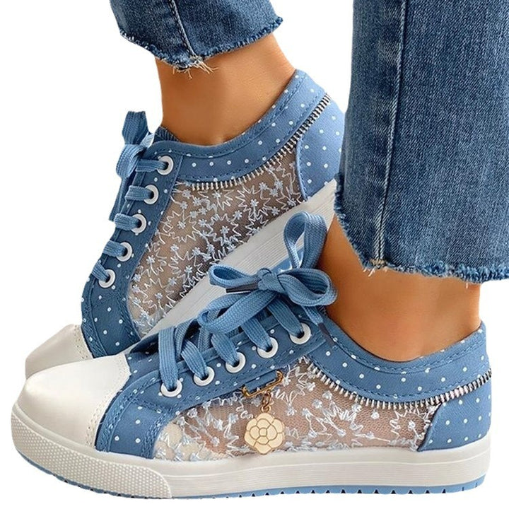 Damen Mesh‑Sneaker mit floraler Stickerei, gepolsterter Plateausohle und Polka‑Dot‑Details – Névara
