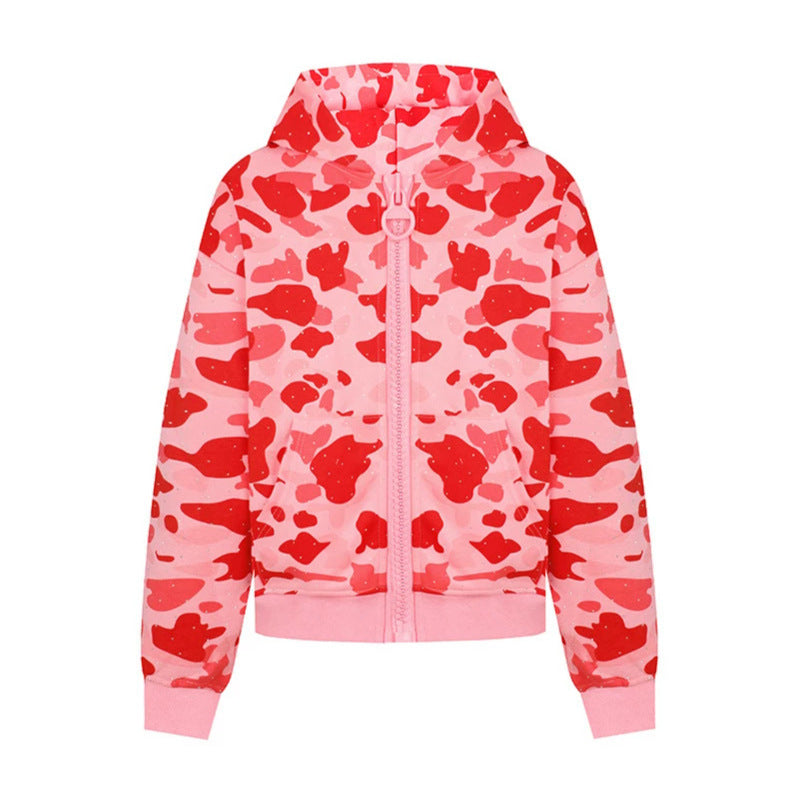 Damen Kapuzenjacke im Camouflage‑Print mit durchgehendem Reißverschluss, Kängurutasche und Rippbündchen Echoarchiv
