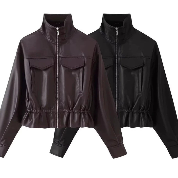 Damen Kurz geschnittener Kunstleder-Blouson mit hohem Stehkragen, Brustpatten und Tunnelzug Echo Archiv