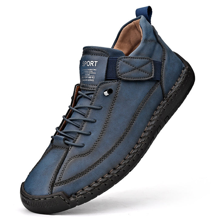 Herren Ledernachahmender Freizeit‑Sneaker mit Klettriemen, Mokassinnaht & profilierter Gummisohle Echoarchiv