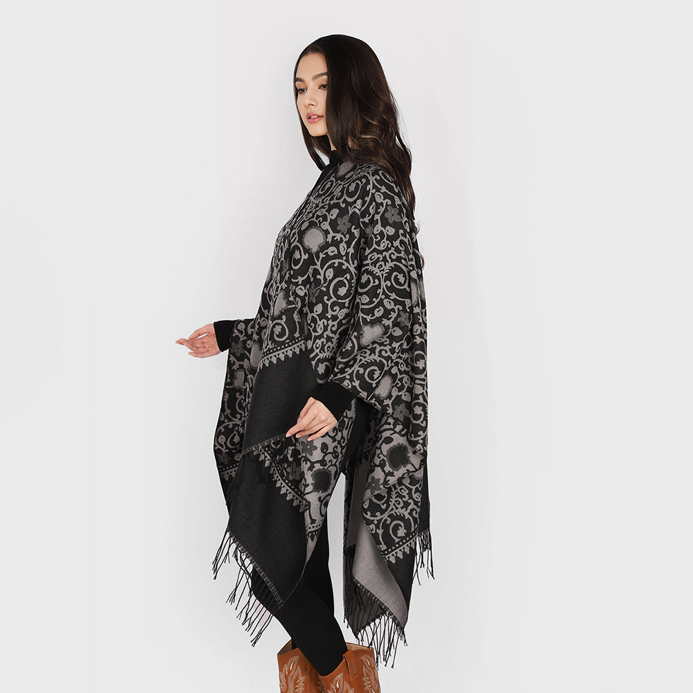 Damen Jacquard-Ruana mit ornamentalem Bordürenmuster und Fransensaum – Avérine