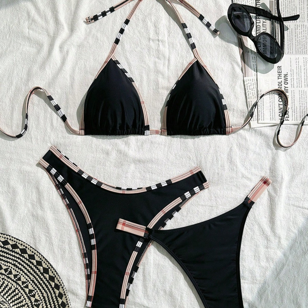 Damen Triangel-Bikini mit verstellbaren Trägern und eleganten Rüschendetails Echo Archiv