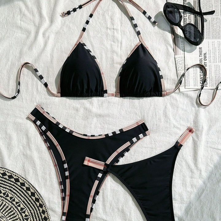 Damen Triangel-Bikini mit verstellbaren Trägern und eleganten Rüschendetails Echo Archiv