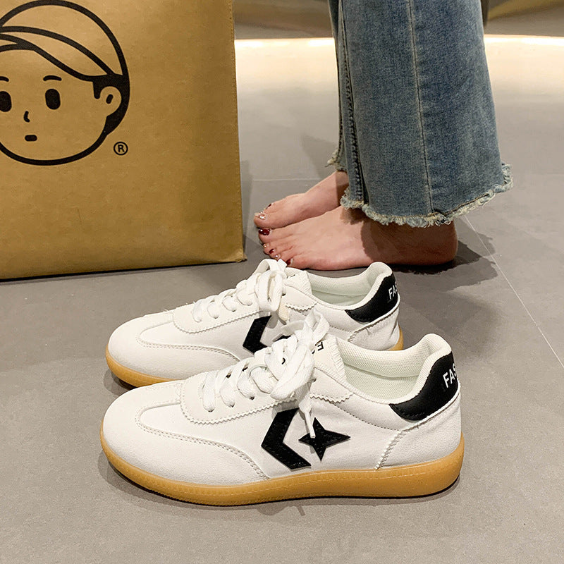 Damen nan leichte Retro-Sneaker mit gepolstertem Komfortfußbett, flexibler Gummisohle und reflektierenden Details Echo Archiv