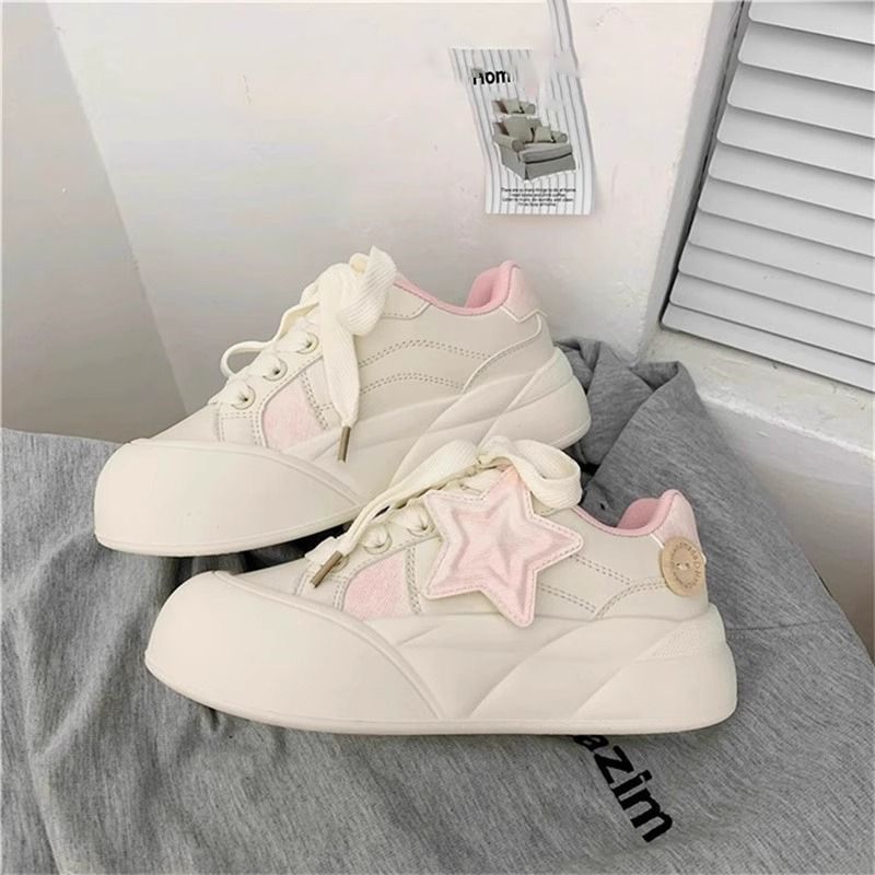 Damen Sneakers mit trendigem Sternen-Applikation und komfortabler Laufsohle Echo Archiv
