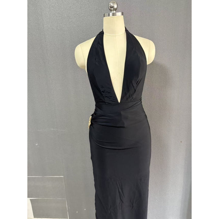 Damen elegantes Maxikleid mit tiefem V-Ausschnitt und figurbetonender Silhouette Echo Archiv