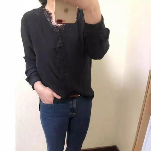 Damen Elegante Bluse mit Spitzenverzierung Echoarchiv