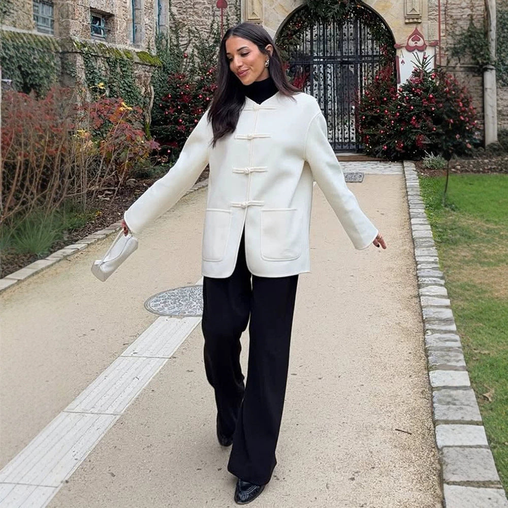 Damen Kurzmantel mit chinesischen Knebelverschlüssen, Oversize-Ärmeln und aufgesetzten Taschen Echoarchiv