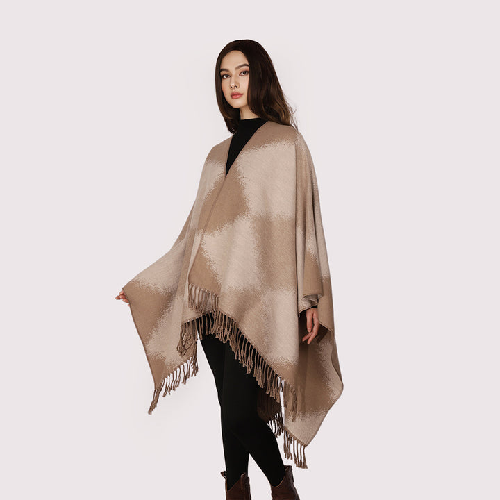 Damen Kaschmiroptik-Cape im Kimono-Schnitt mit feinem Fransensaum Echo Archiv