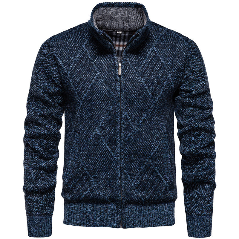 Herren modischer Strickjacke mit Stehkragen und einzigartigem Zopfdesign Echoarchiv