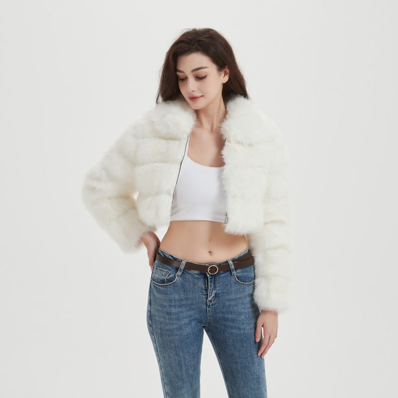 Damen Cropped Kunstpelzjacke mit horizontaler Panelstruktur und Reißverschluss Echo Archiv