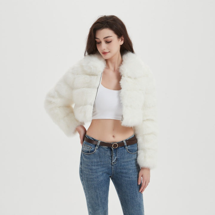 Damen Cropped Kunstpelzjacke mit horizontaler Panelstruktur und Reißverschluss Echo Archiv