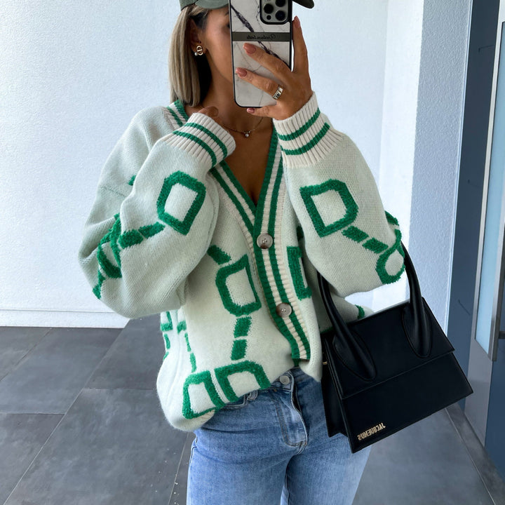 Damen Grobstrick-Cardigan mit 3D-Strukturmotiv, V‑Ausschnitt und Knopfleiste – Veloura