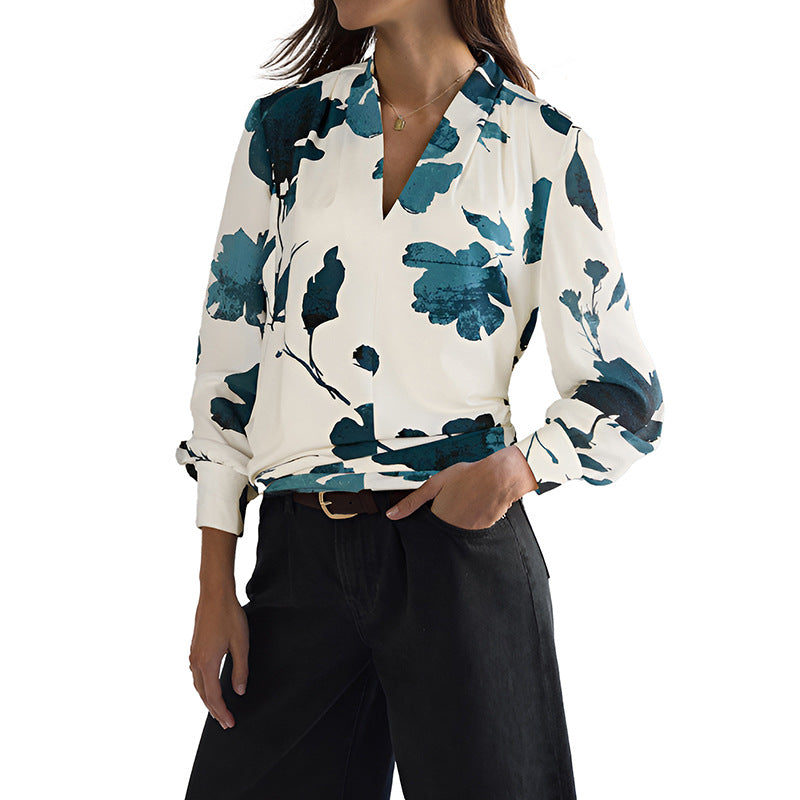 Damen Watercolor-Bluse mit V-Ausschnitt, Plissée-Schulter und legerer Wickeloptik Echoarchiv