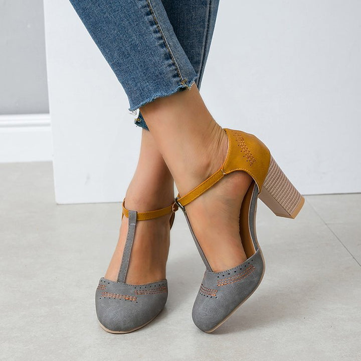 Damen T‑Strap Pumps mit mittelhohem Blockabsatz und dekorativer Ziernaht Echo Archiv