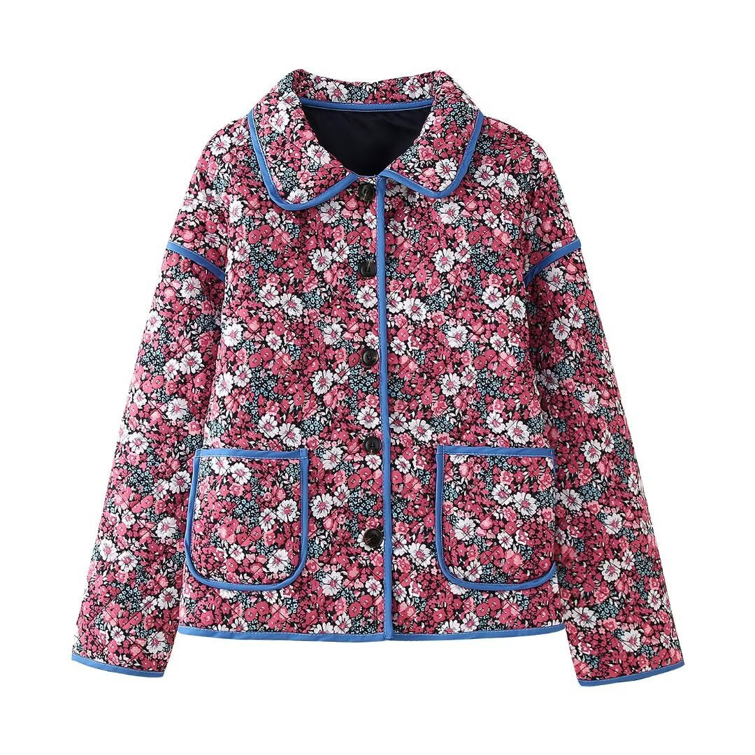 Damen gesteppte Kurzjacke mit floralem Microprint, Rundkragen, kontrastpaspel und aufgesetzten Taschen – Célinea