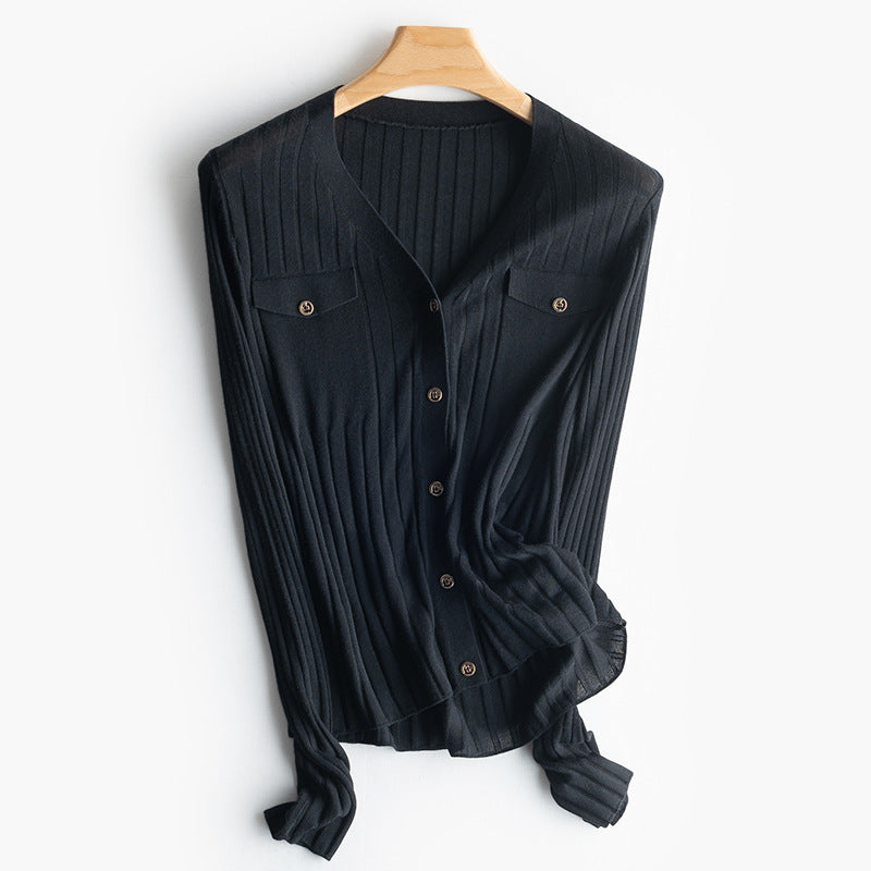 Damen Feiner gerippter Knopfcardigan mit V‑Ausschnitt und Brustklappen Echo Archiv