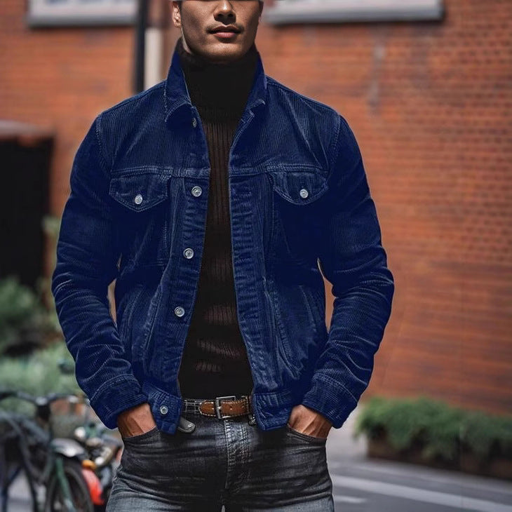 Herren Cordjacke im klassischen Design mit praktischen Brusttaschen und Knopfdetails Echoarchiv