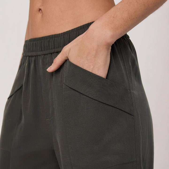 Damen Relax-Joggerhose mit hohem Gummibund und aufgesetzten Taschen – Avérine