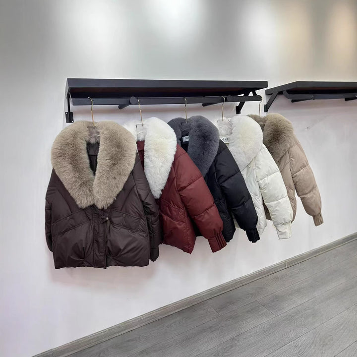 Damen nan kurze wattierte Steppjacke mit voluminösem Kunstfellkragen und Taillenzug Echo Archiv