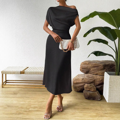 Damen Elegantes und fließendes Abendkleid mit asymmetrischem Schnitt – Élara
