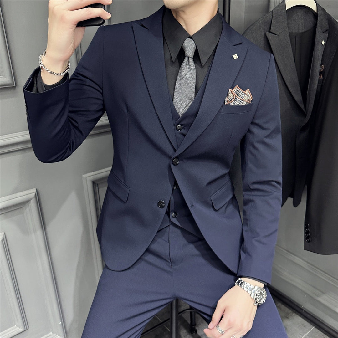 Herren Slim-Fit Businessanzug mit Weste, schmalem Revers und feiner Struktur Echo Archiv
