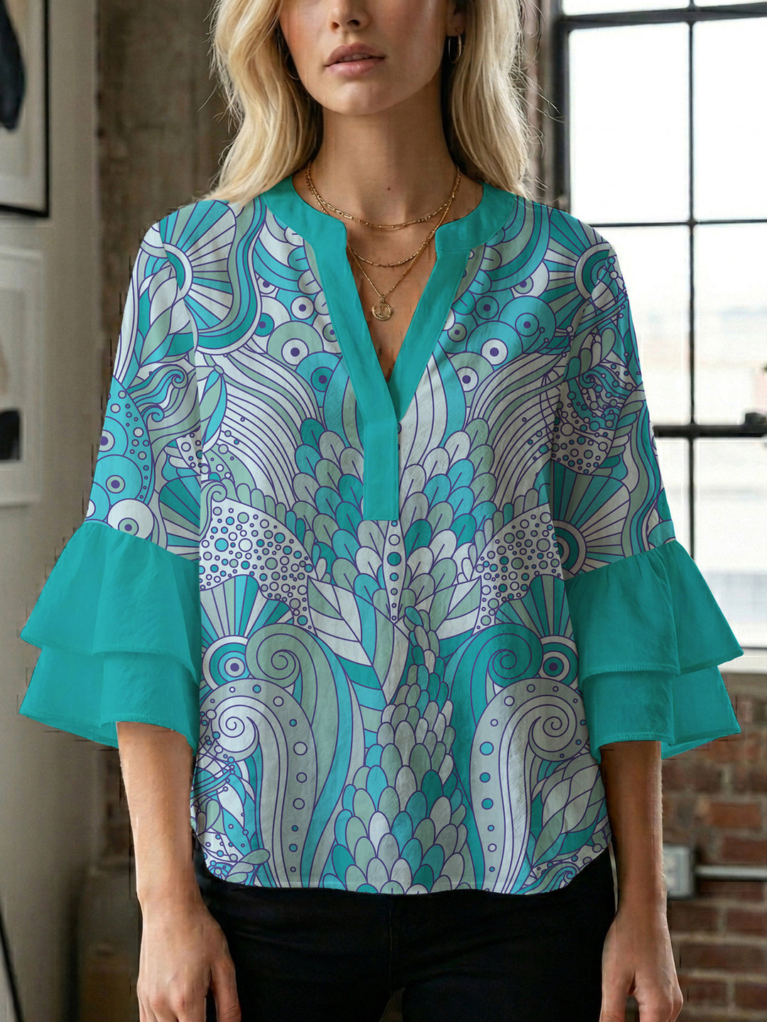 Damen Bluse mit voluminösen Rüschenärmeln und kreativem Floraldesign Echo Archiv
