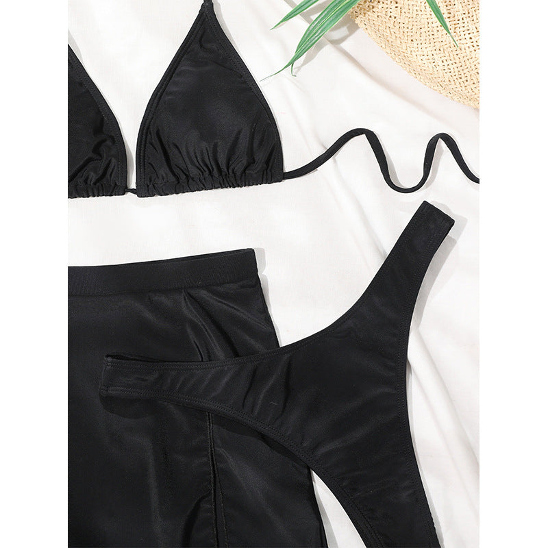 Damen Bikini-Set mit sexy Triangel-Oberteil und modischem Rock Echo Archiv