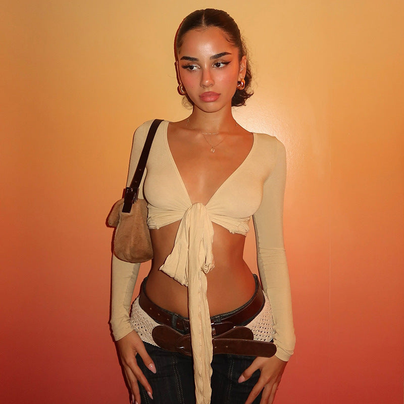 Damen Crop-Top mit verspieltem Bindeband und langen Ärmeln Echo Archiv