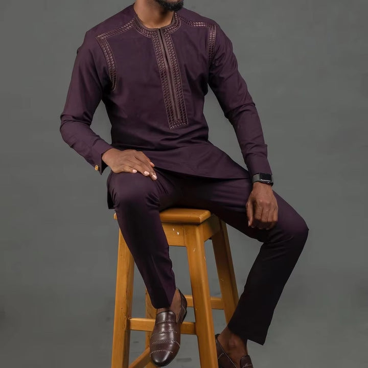 Herren traditionelles Kaftan-Outfit mit eleganten Stickereien Echoarchiv