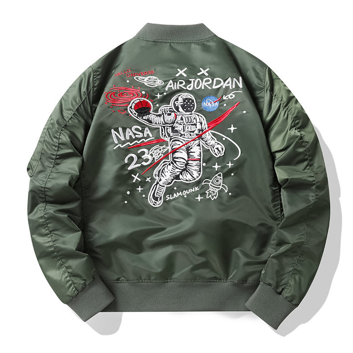 Herren Vintage-inspirierte Piloten-Bomberjacke mit Aufnäher-Details und Ärmeltasche Echo Archiv