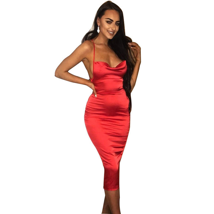 Damen Elegantes Satin-Kleid mit schulterfreiem Design Echo Archiv