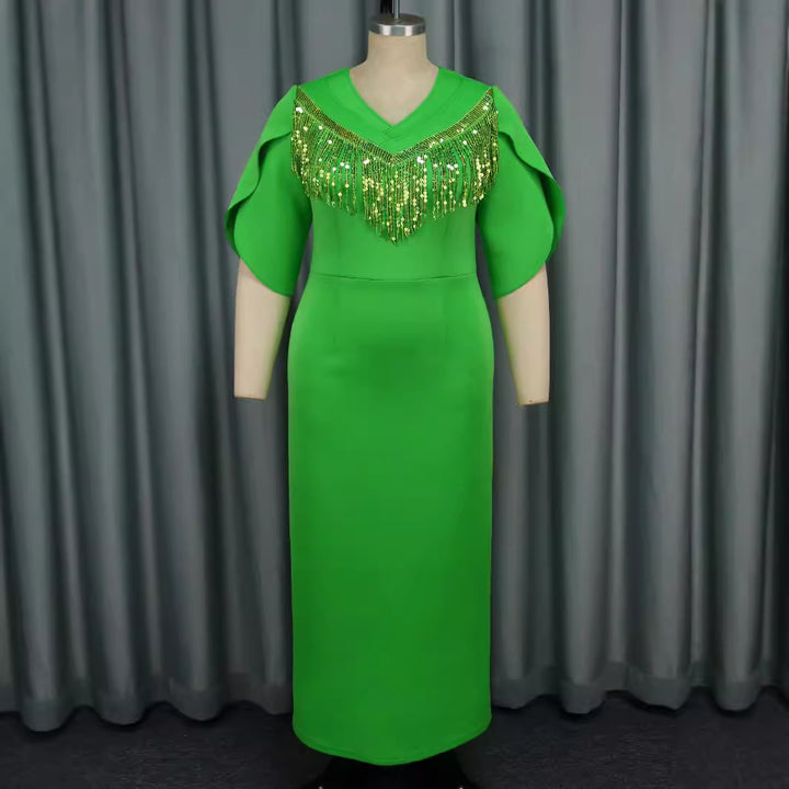 Damen Glamouröses Maxikleid mit funkelndem Fransenkragen Echo Archiv