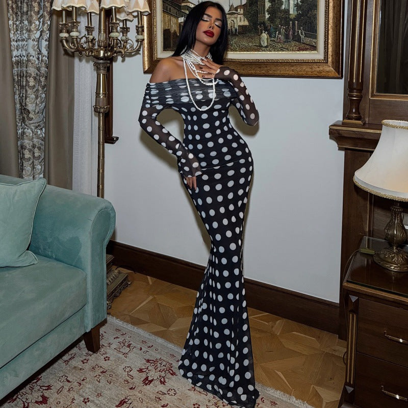 Damen Elegantes Maxikleid mit schulterfreiem Design und Punkten Echo Archiv