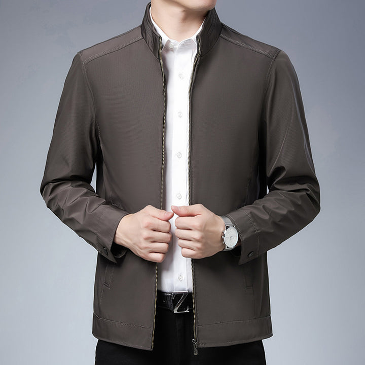 Herren sportliche Übergangsjacke mit moderne Schnitte und funktionalen Taschen Echoarchiv
