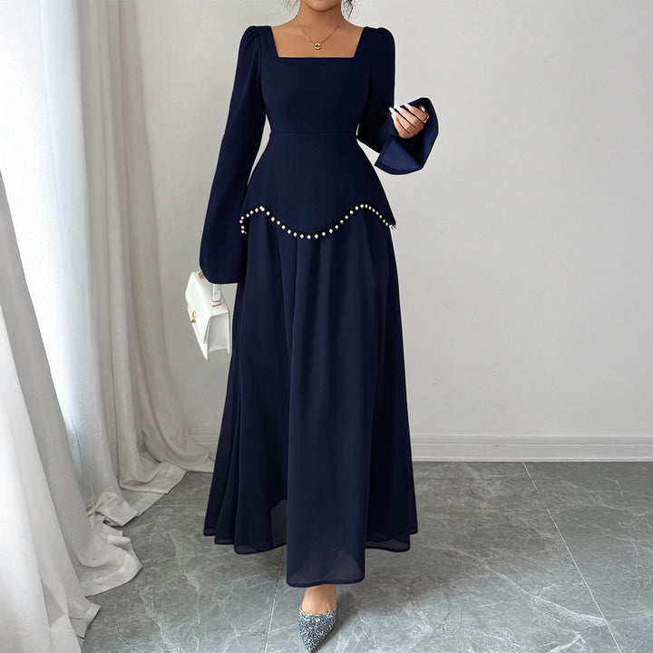 Damen nan elegantes Maxikleid mit quadratischem Ausschnitt, taillierter Schößchen-Passe und Perlenbordüre Echo Archiv