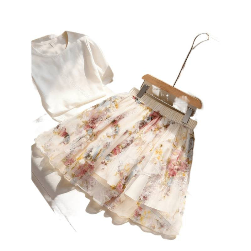 Damen Sommerrock mit floralen Applikationen und zartem Spitzenrand Echo Archiv