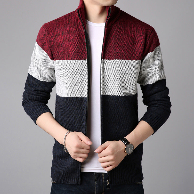 Herren Strickjacke mit hohem Kragen und praktischen Taschen Echoarchiv