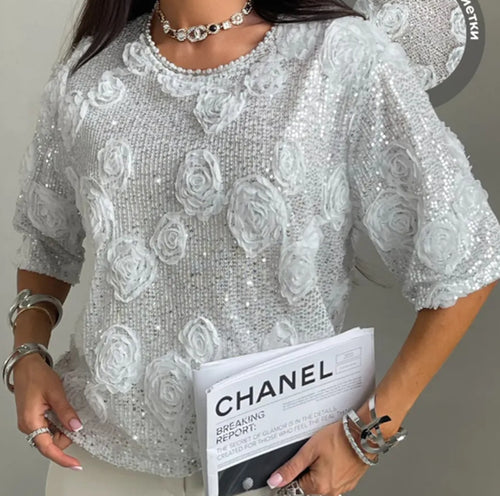 Damen nan elegante Paillettenbluse mit dreidimensionalen Rosenapplikationen, Rundhalsausschnitt und halblangen Ärmeln Echo Archiv
