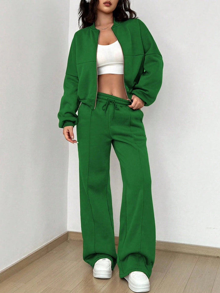 Damen Loungewear-Set mit kurzem Reißverschluss-Bomber und weiter High-Waist Jogginghose – Élanora