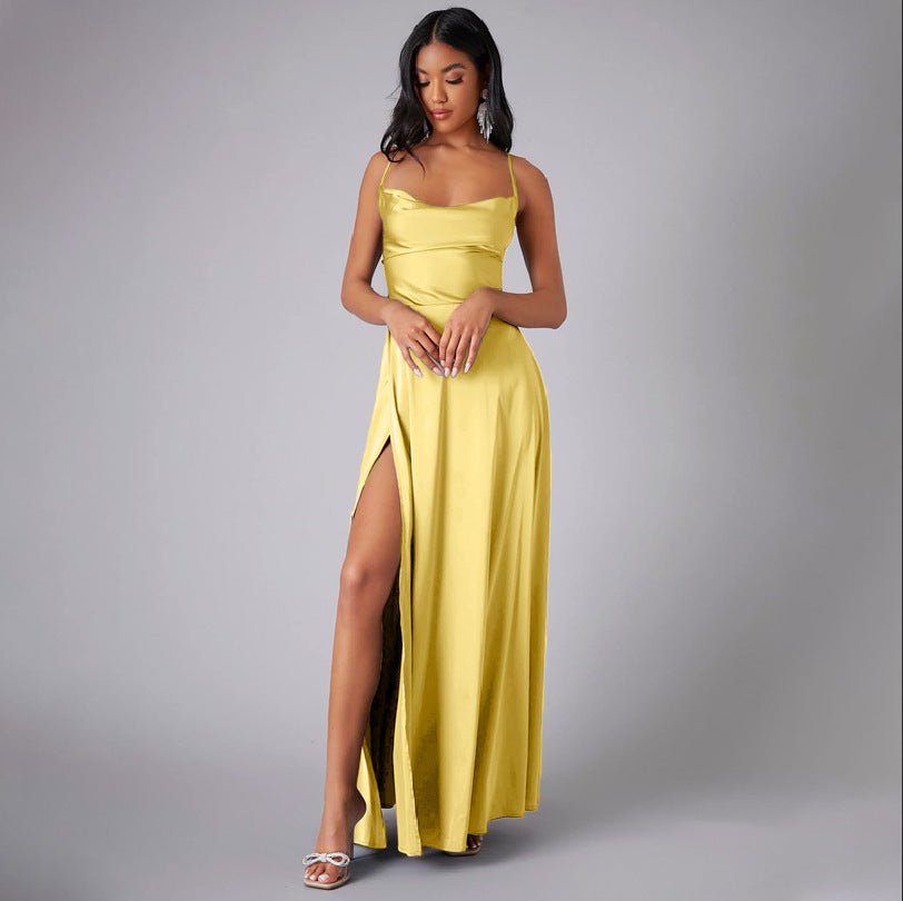 Elegantes Maxikleid für Damen mit fließenden und verführerischen Spaghettiträgern – Echo Archiv