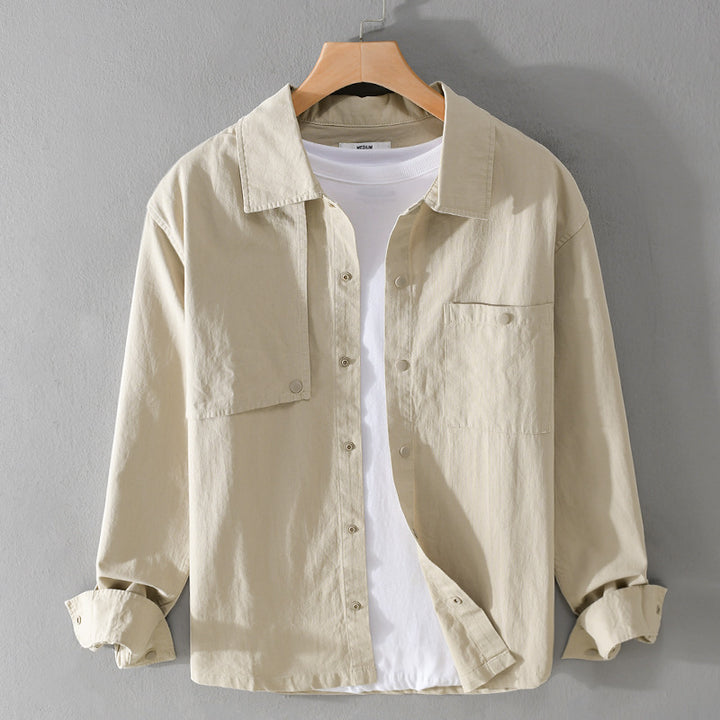 Herren Minimalistisches Baumwoll-Utility-Overshirt mit Druckknopf-Leiste und Brusttaschen Echoarchiv