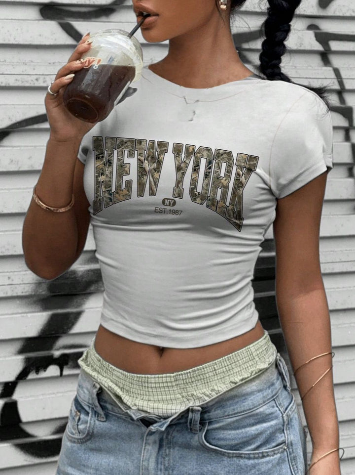 Damen Crop-T-Shirt mit auffälligem New York Grafikdruck Echo Archiv