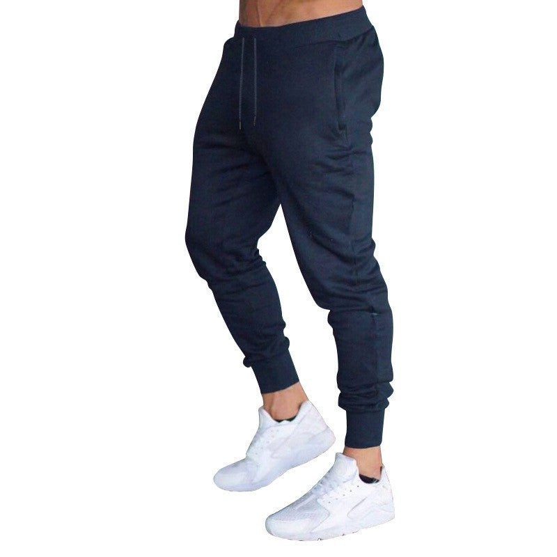 Herren stylische Jogginghose mit modernen Einsätzen und praktischen Taschen Echoarchiv