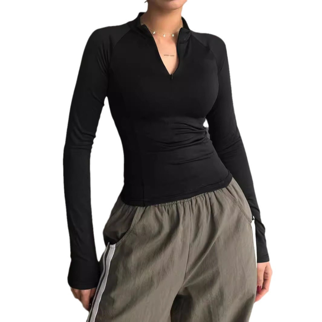 Damen Enganliegendes Sportliches Langarm-Top mit kurzem Stehkragen und V‑Ausschnitt – Avérine