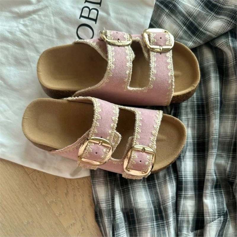 Damen Comfort-Sandalen mit zweifachen verstellbaren Riemen, gepolstertem anatomischem Fußbett und goldener Metallschnalle Echo Archiv