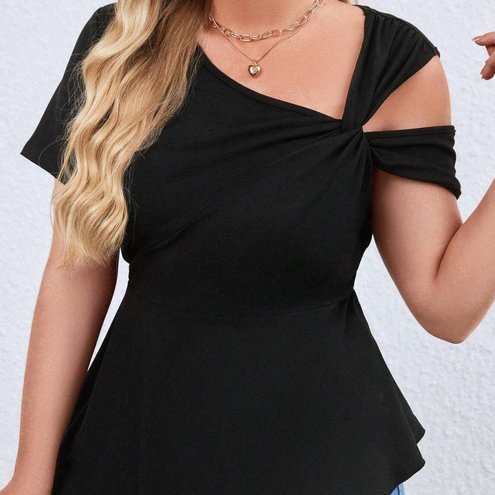 Damen Oberteil mit asymmetrischem Cut-Out und raffiniertem Wickeldesign Echo Archiv